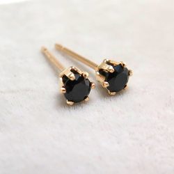 14K//3mmラウンド6本爪・スタッドピアス・天然石（ブラックスピネル）14k（14金イエローゴールド）（1ペア）
