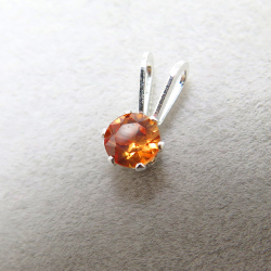 シルバー925パーツ/4mm/6本爪スタッドペンダントトップ（合成石パパラチアサファイア・4mm）（25個）