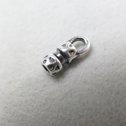 スターリングシルバー925/エンドキャップ・カツラ（ラウンド・内径1.5mm）【いぶし】「SV925」（10個）