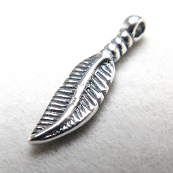 シルバーアクセサリーチャーム（リーフ・5mm×16mm）（25個）