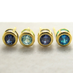ポストピアス（ベゼルセッティング・キュービックジルコニア4mm）（カラー/ブルー系）「ゴールドフィルド（14kgf）」（1ペア）