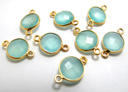 ゴールドプレーテッド・SV925/【コネクター】/天然石カルセドニー（染め）/ラウンド 【6mm】（ベゼルセッティング）（50個）