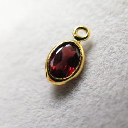 ゴールドフィルド・チャーム/天然石ガーネット（オーバル6×4mm）ベゼル「14kgf」（5個）