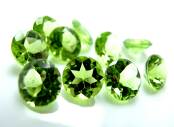 天然石ルース（裸石）・ペリドット/ラウンド【6mm】ファセットカット（25個）