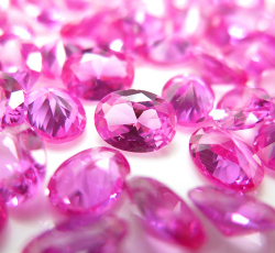 ピンクサファイア【AAA】「合成コランダム/火炎溶融法（ベルヌーイ法）」・ルース（裸石）/オーバル【6×4mm】ファセットカット（100個）