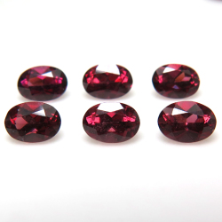 天然石ルース（裸石）・ロードライトガーネット（非加熱/タンザニア・ウンバ産）オーバル【4×3mm】ファセットカット（100個）