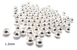 スターリングシルバー925/ラウンドビーズ3mm（穴のサイズ：1.2mm）（スムース/シームレス）（50個）