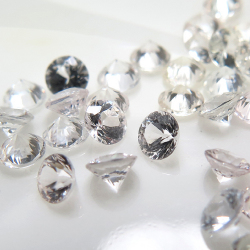 天然石ルース（裸石）・ホワイトサファイア（スリランカ産・非加熱）/ラウンド【3mm】ダイヤモンドカット（25個）