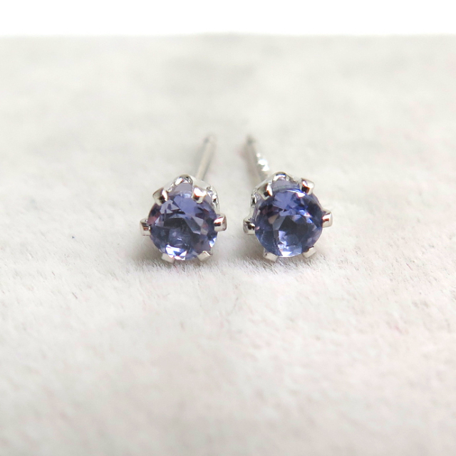 天然石アイオライト・6本爪ポストピアス（ラウンド3mm）「14kgf