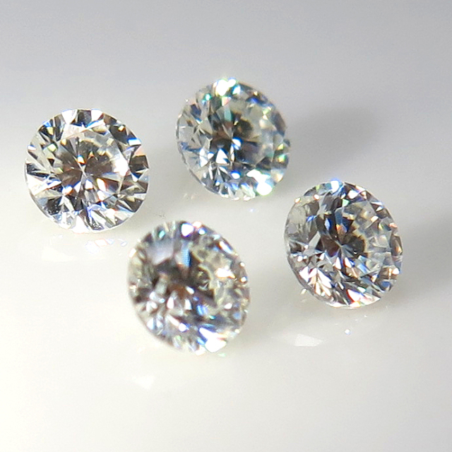 モアッサナイト　ルース　4.30カラット 人工ダイヤモンド類似石・合成モアッサナイト ルース【AAA】 D～F