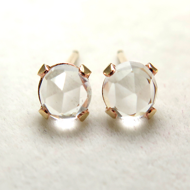 カボションピアス（ローズカット・天然石ホワイトトパーズ 5mm