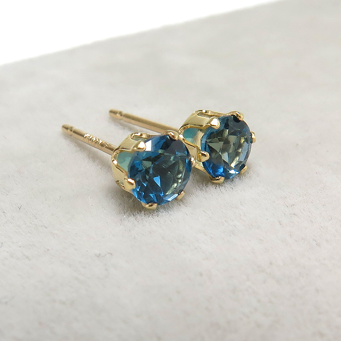 10K/4mmラウンド6本爪・スタッドピアス・天然石ロンドンブルートパーズ「10金イエローゴールド」（1ペア）