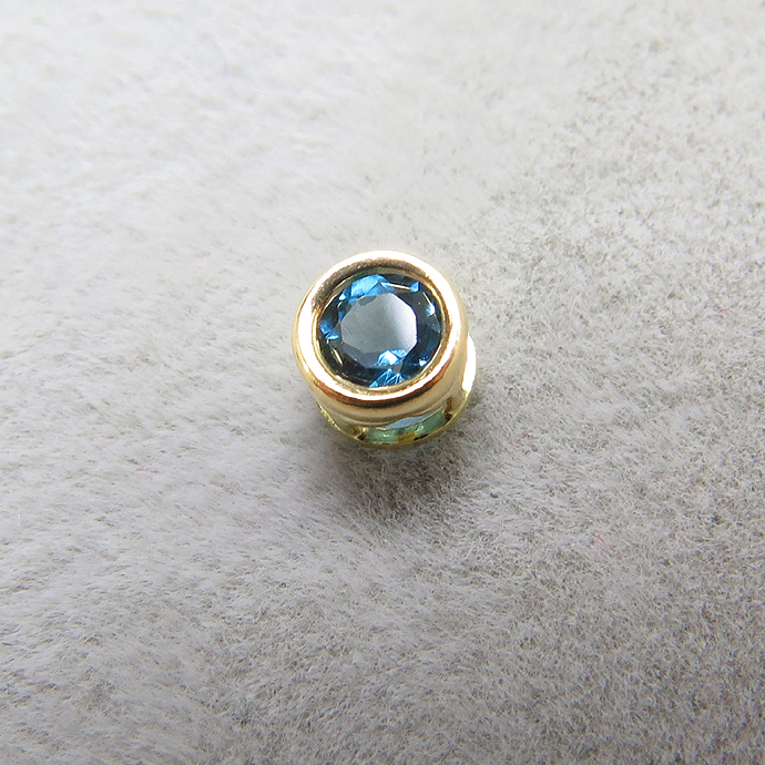 ゴールドフィルド・チャーム/天然石ロンドンブルートパーズ（ラウンド3mm）ベゼル「14kgf」（10個）