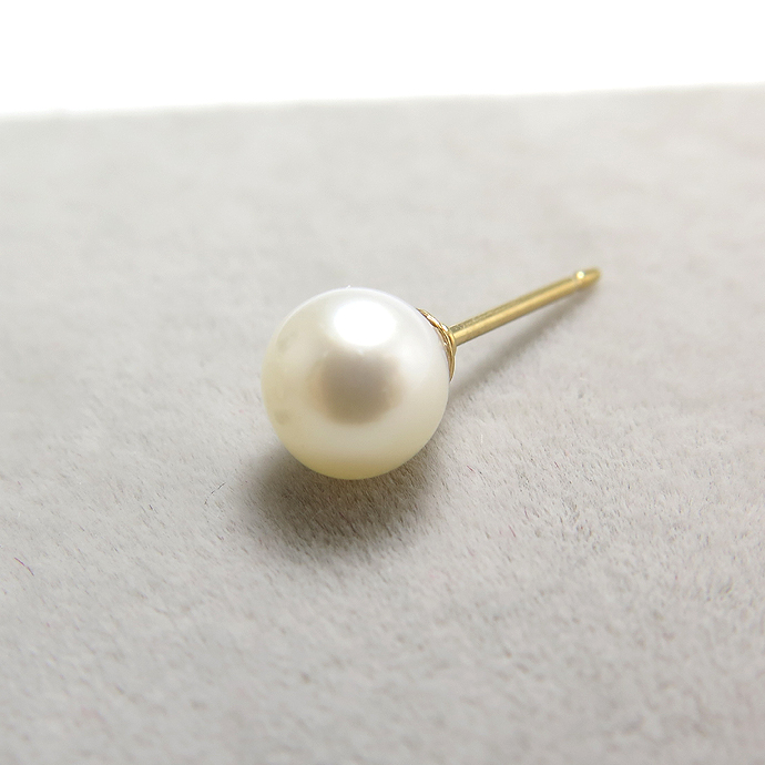 淡水パールピアス 真珠 （ホワイト系）/ラウンド～セミラウンド5.5～6mm「14kgf（ゴールドフィルド）」（1ペア）