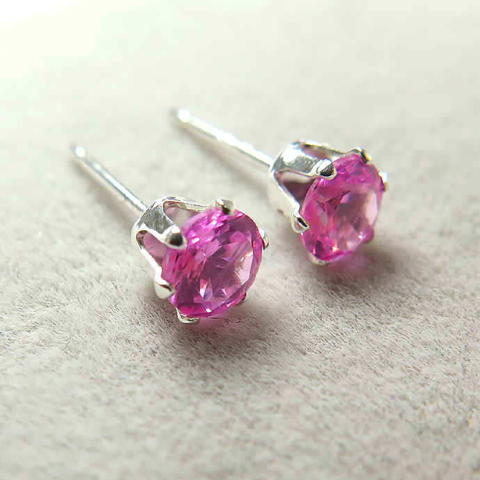 sv925シルバースタッドピアス（4mmラウンド6本爪）合成石ピンクサファイア（10ペア）