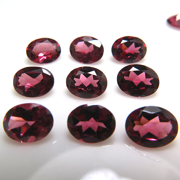 天然石ルース（裸石）・ロードライトガーネット（インド）/オーバル【7×5mm】ファセットカット（25個）