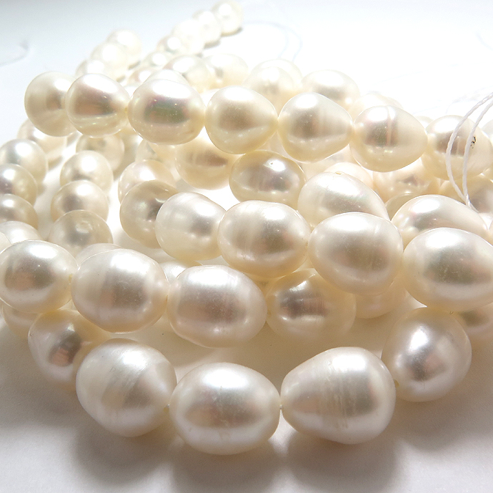 淡水パール真珠（ホワイト系）/ライス（9mm玉）（25連）