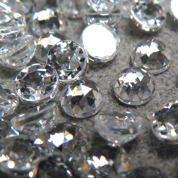 キュービックジルコニアcz（クリア）【AAA】・ルース（裸石）・/カボション　ローズカット【4mm】（25個）