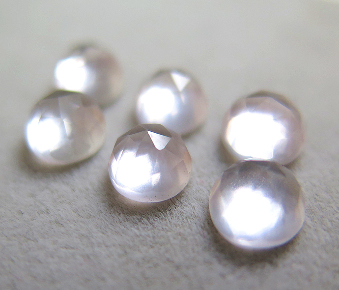 ローズクオーツ/ローズカット（ラウンド）天然石ルース（裸石）【6mm】（100個）