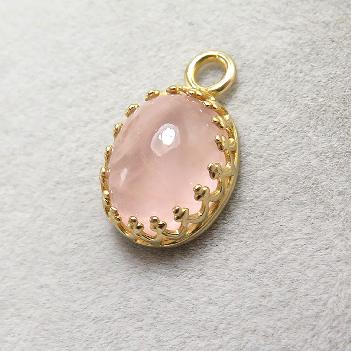 天然石ローズクオーツ・ペンダントクラウン（ベゼルセッティング/カボション）（オーバル・10×8mm）（真鍮ブラス・ゴールドカラー）（5個）