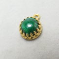 天然石マラカイト（ベゼルセッティング/カボション）（ラウンド・8mm）（真鍮ブラス・ゴールドカラー）（1個）