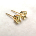 10K/4mmラウンド6本爪・スタッドピアス（立て爪ピアス）・天然石（レモンクオーツ）「10金イエローゴールド」（1ペア）