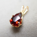 6本爪ペンダントトップ（立爪）（キュービックジルコニア・ペアシェイプ8×5mm）【ガーネット】「14kgf（ゴールドフィルド）」（1個）