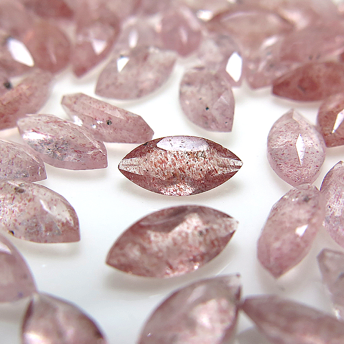 天然石ルース（裸石）ストロベリークオーツ マーキス【8×4mm】ファセットカット（250個）