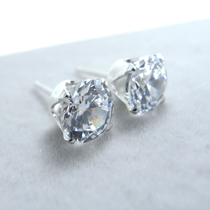 sv925/6mmラウンド4本爪・スタッドピアス（立て爪ピアス）・czキュービックジルコニア（5ペア）