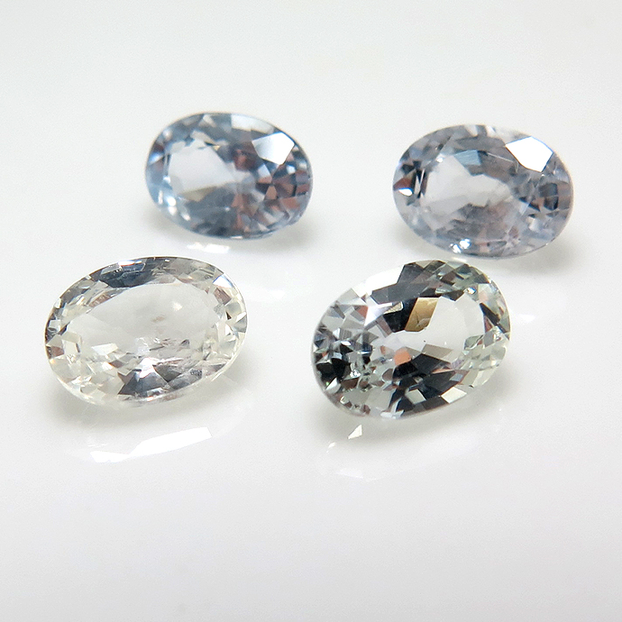 天然石ルース（裸石）・ホワイトサファイア（スリランカ産・非加熱）オーバル【6×4mm】ファセットカット（25個）