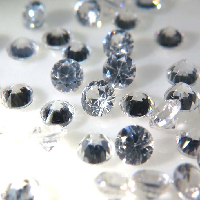 天然石ルース（裸石）ホワイトジルコン（タンザニア産・非加熱）ラウンド【3mm】ダイヤモンドカット（10個）