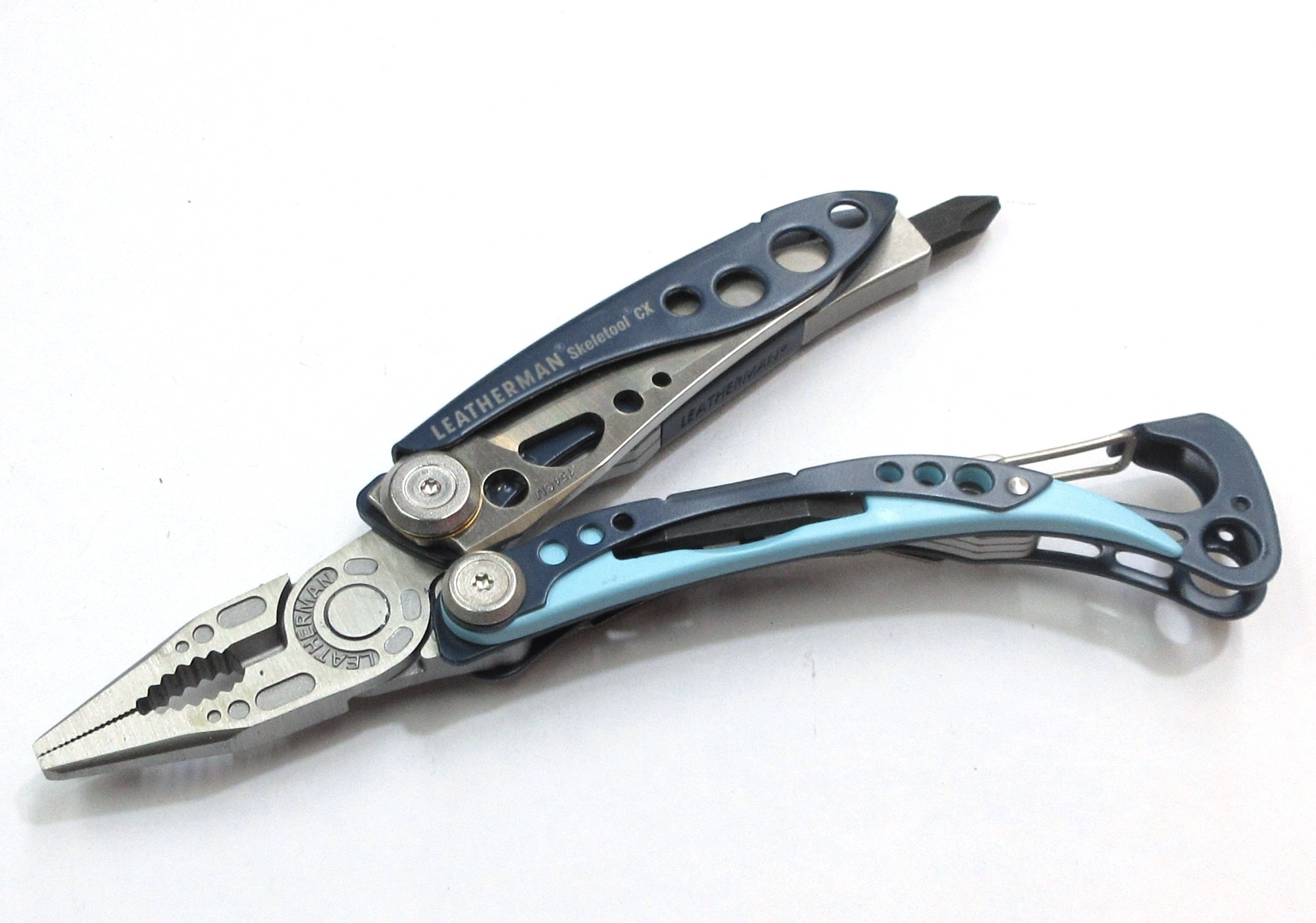 レザーマン スケルツール CX ナイトシェード 青＆空色 (LM-34) LEATHERMAN SKELETOOL CX