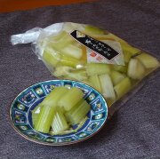 シャリシャリ感がたまらない　国産　セロリ漬