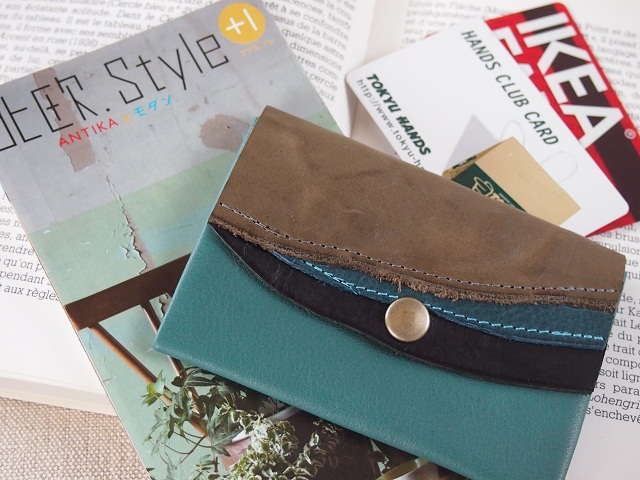 カード　名刺入れマチあり