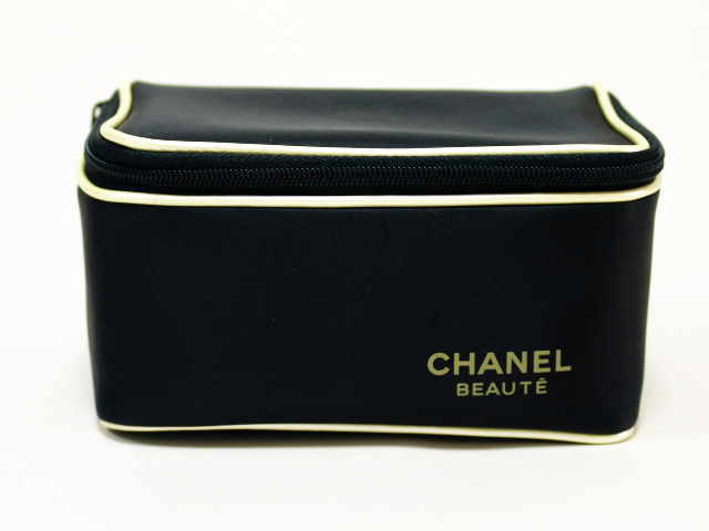 シャネル　ニューヨーク限定　バニティーポーチ　CH201206A