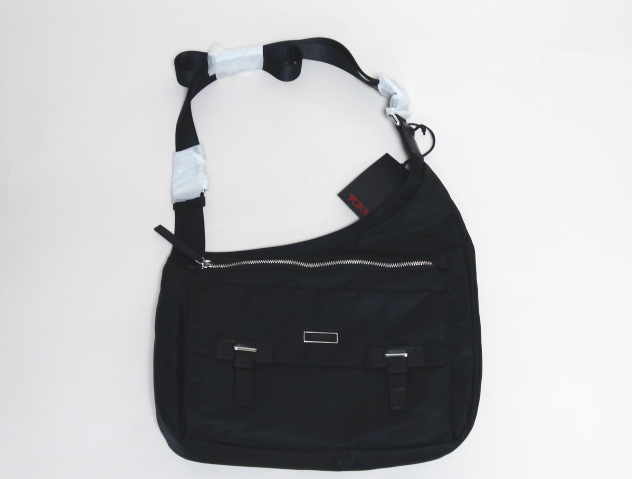 TUMI　ポケットクロスボディ　048986Ｄ　ブラック may
