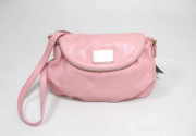 MARC BY MARC JACOBS　斜め掛けレザーショルダーバック　Ｍ3131005　アプリコットローズ　値下げ