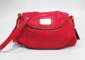 MARC BY MARC JACOBS　斜め掛けレザーショルダーバック　M3123144　ロックロブスター　値下げ