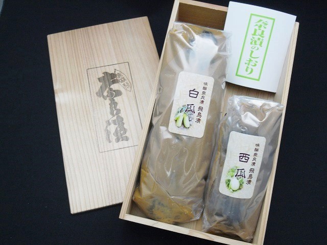 00504杉箱　瓜1/西瓜2