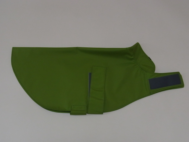 ラブラドールレトリバーのレインコート