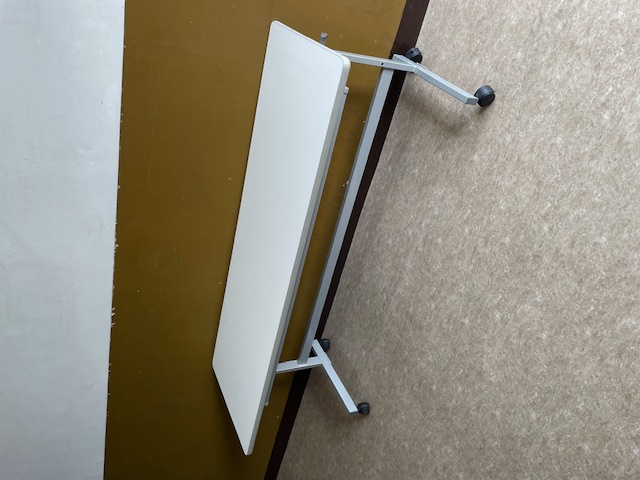 W1800×D600　平行スタックテーブル　MT-050