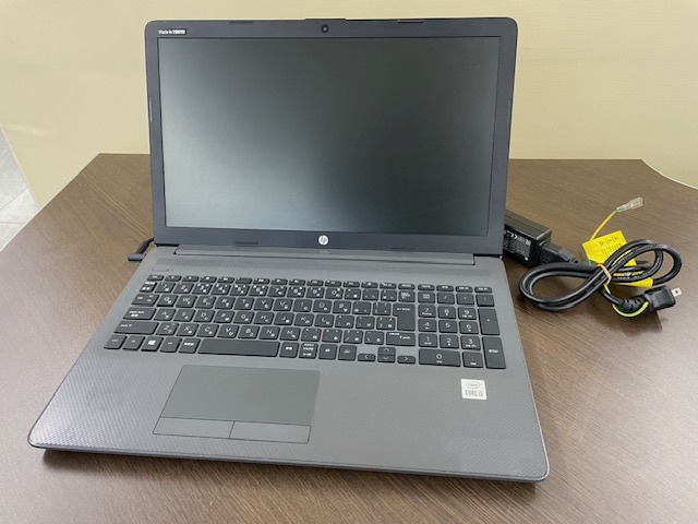 HP 250 G7 CPU：Core i5 1035G1/メモリ：16GB(DDR4-2666) M.2 SSD：500GB