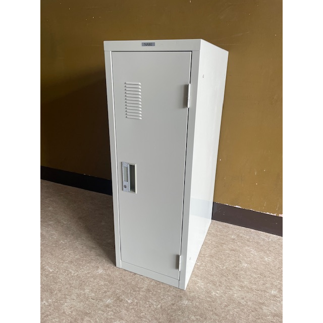 ナイキ　1人用ミニロッカー　L-046