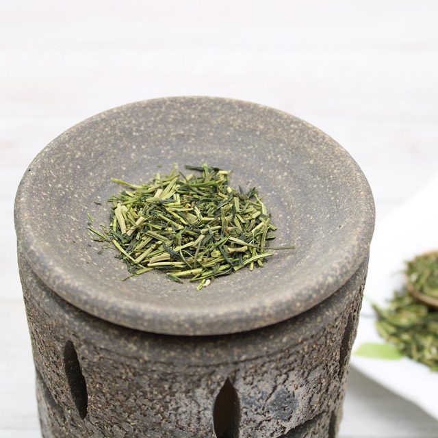 常滑焼茶香炉 萬水焼しめ花彫 グリーンティーの香りを楽しむルームフレグランス