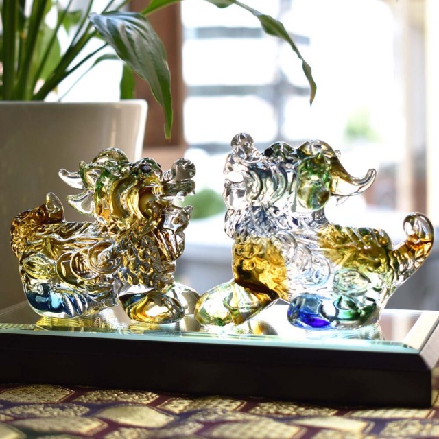 貔貅 ひきゅう ペア色彩ガラス細工 縁起物インテリア 龍の置物 辰年