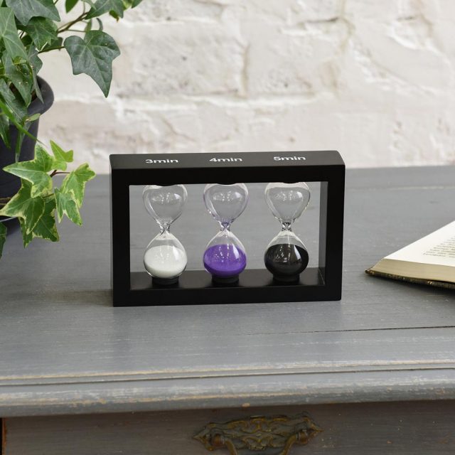 3つの時間が同時に計れる3分・4分・5分砂時計は無料ラッピング対象商品でギフトにオススメのおしゃれ雑貨