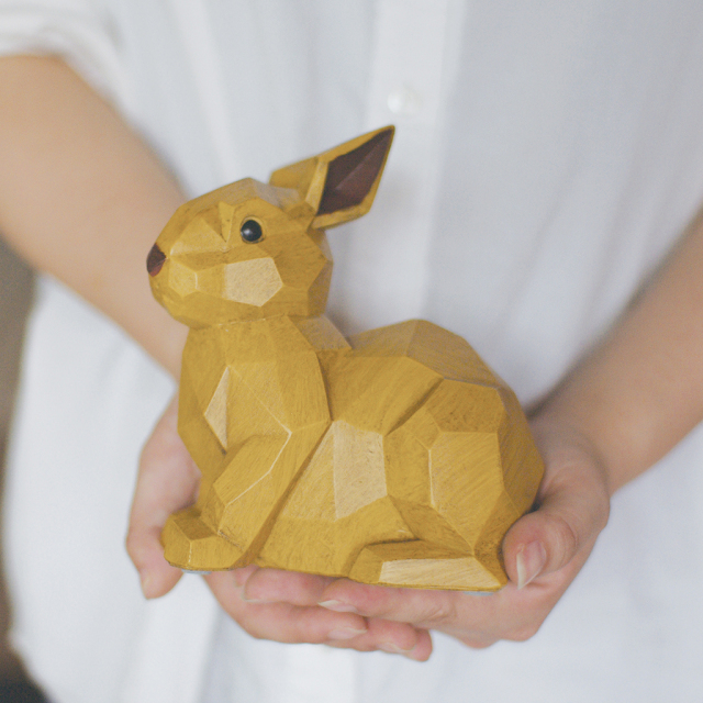 北欧風アニマル貯金箱 ラビット 木目調ポリレジン うさぎさん貯金箱 フタ付き 割らない貯金箱