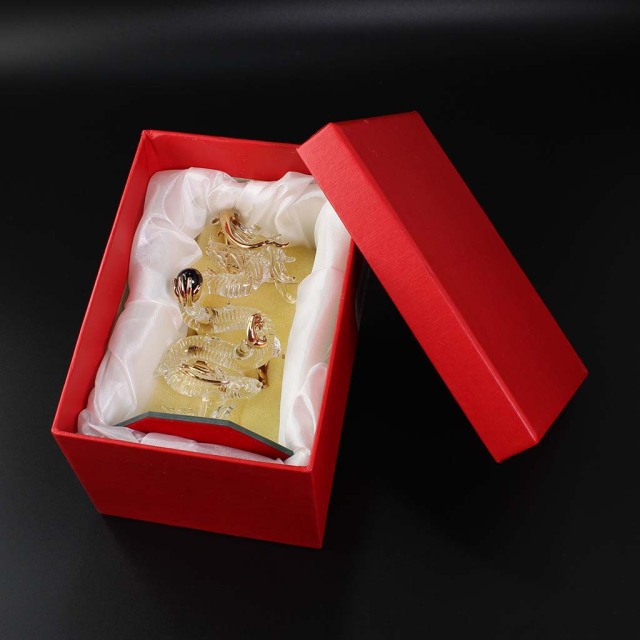 昇龍ガラス細工インテリア 天然石ブラックトルマリン丸玉持ち