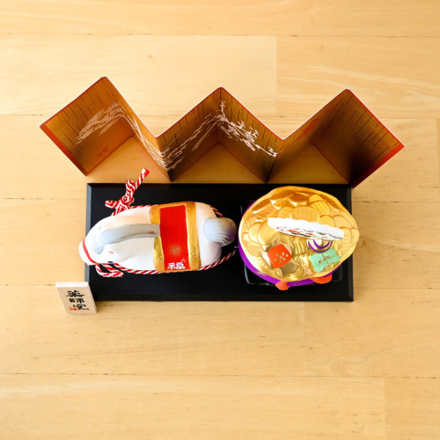 2026年干支飾り 薬師窯 錦彩招福午（福運び）