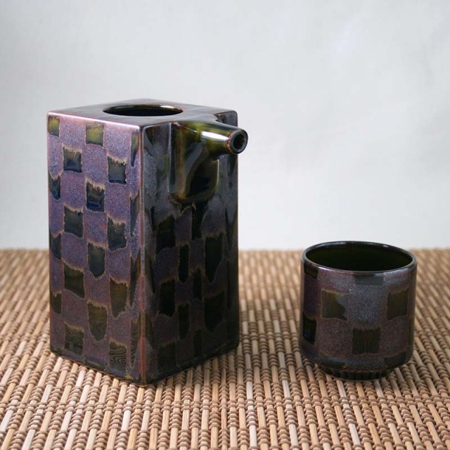 市松和柄酒器 陶器製 ぐい呑み 2点セットを買うならおしゃれ雑貨